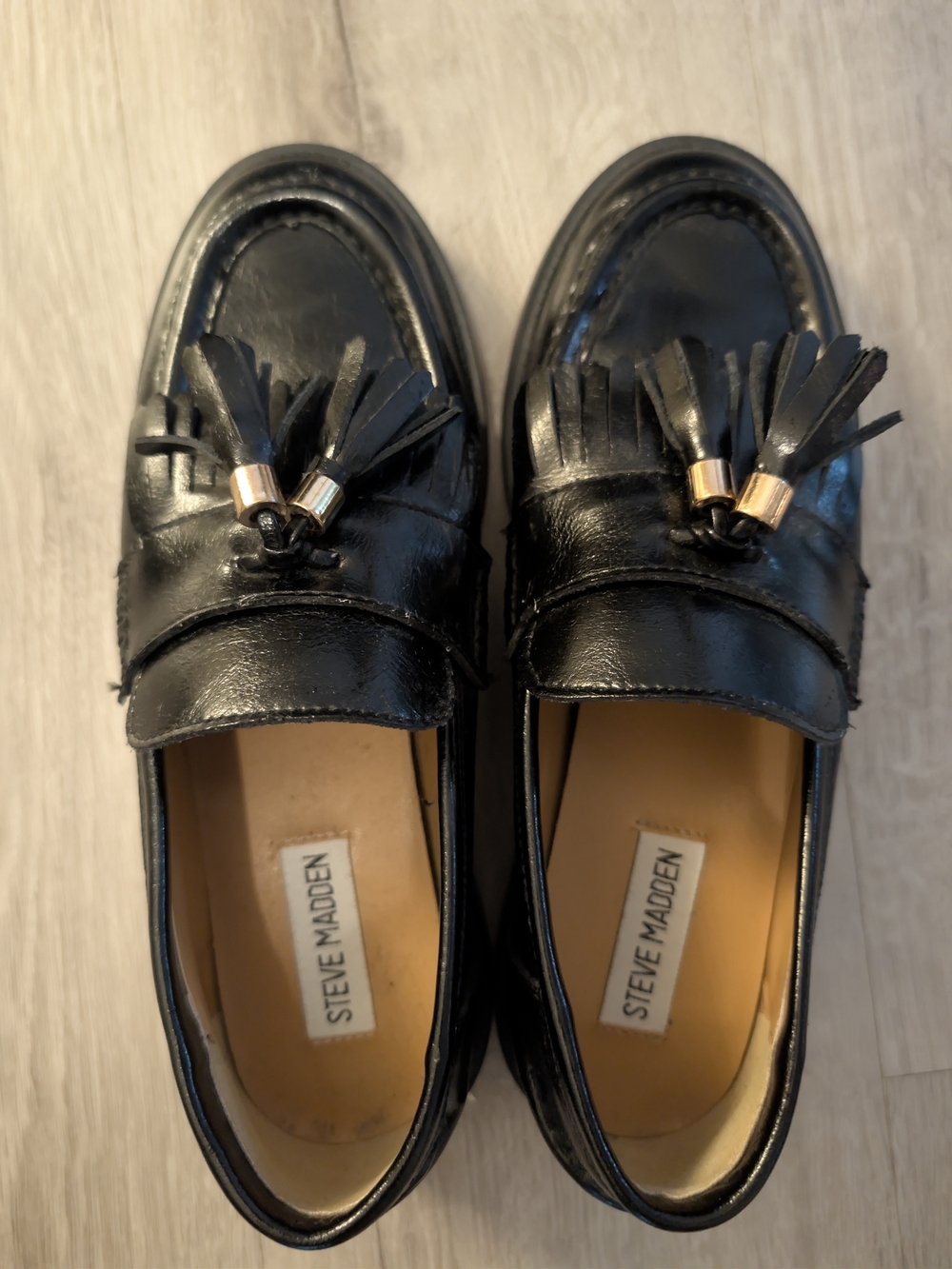 Steve Madden Black Leather Tassel Loafers For Women Size 6.5.